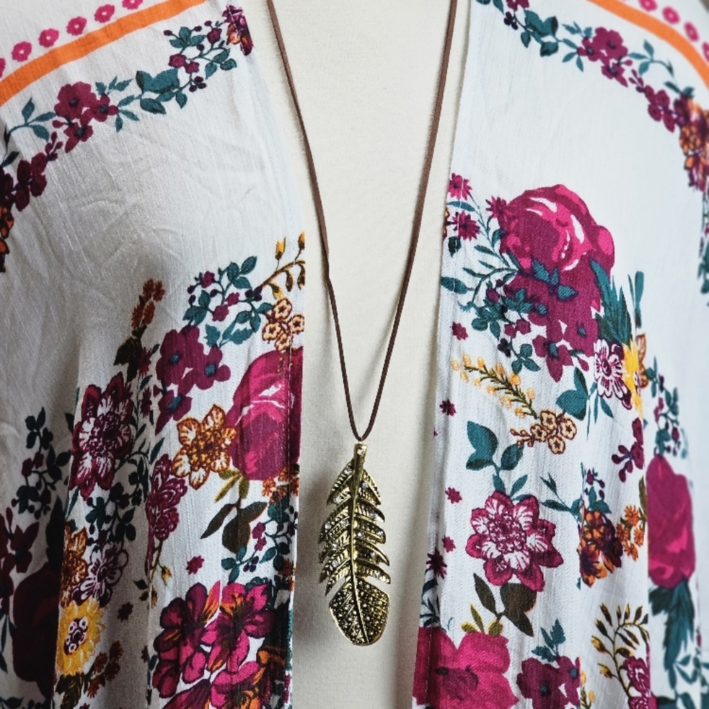 Leaf cord necklace